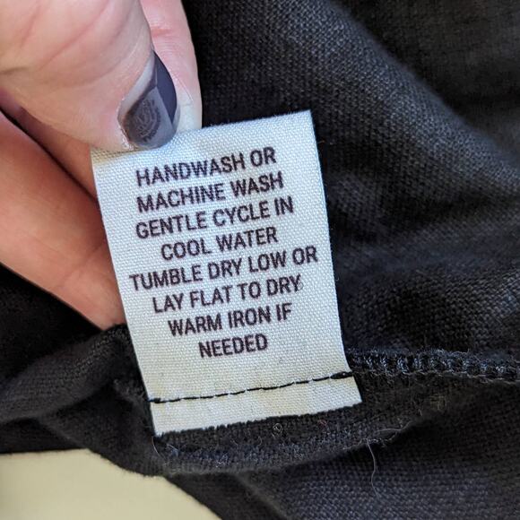 Love and Confuse Alexis Linen Tunic Top Black Front Pocket Lightweight Elegant - Picture 6 of 10